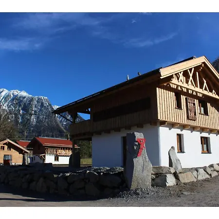 X-alp Lodges Holiday home Sautens